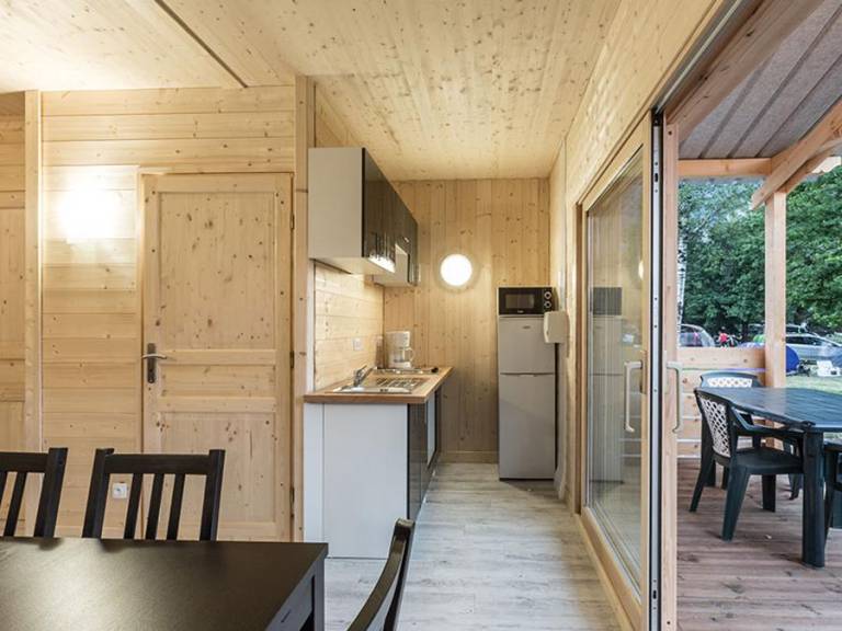 Chalet with patio | Pets are welcome — photo 5