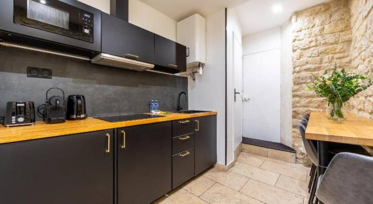 AC & Duplex Close to Eiffel Tower - 20 min Away — photo 5