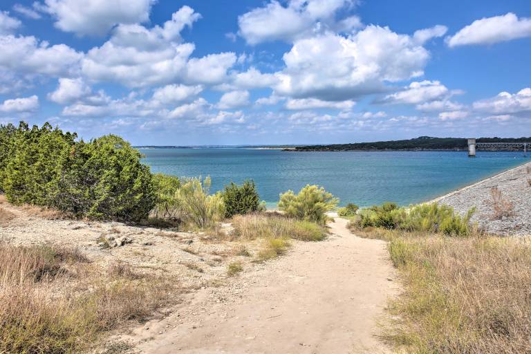 Cozy Canyon Lake Cottage: 1 Mi to Guadalupe River! — photo 2