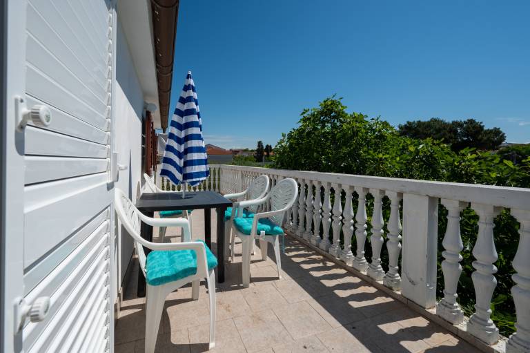 One bedroom apartment with terrace and sea view Pakoštane, Biograd (A-22462-b) in Biograd na Moru