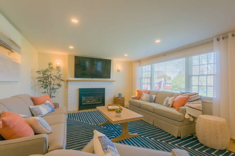 Newly Remodeled Home in Scorton Shores with Central AC in Massa
