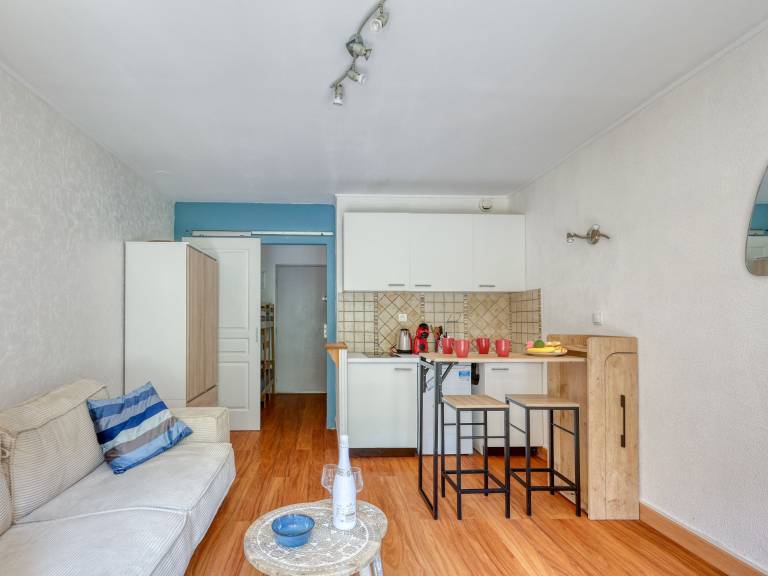 Holiday apartment with terrace — photo 2