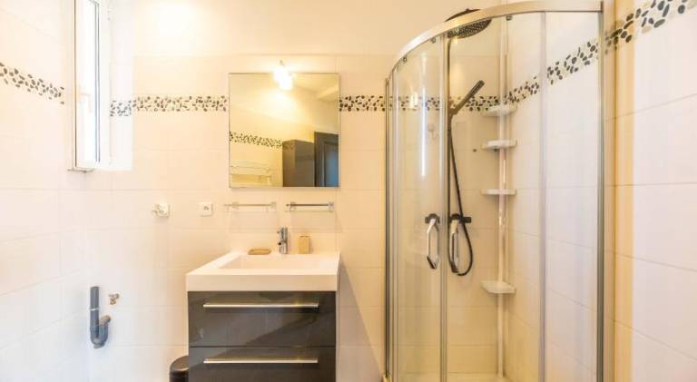 Rental apartment with 2 rooms for 6 persons — photo 2