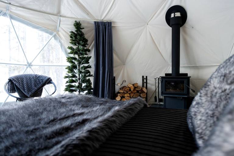 Riverside Relaxation: Comfortable Dome Retreat Along Canada's Elbow River — photo 3
