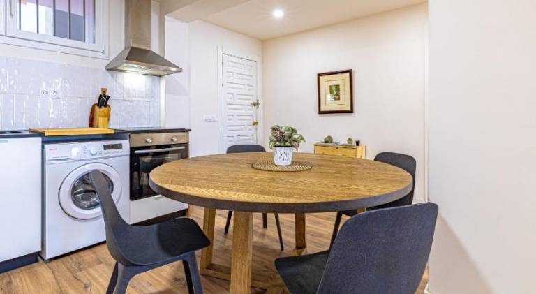 Apartment with 2 rooms for 6 persons — photo 3