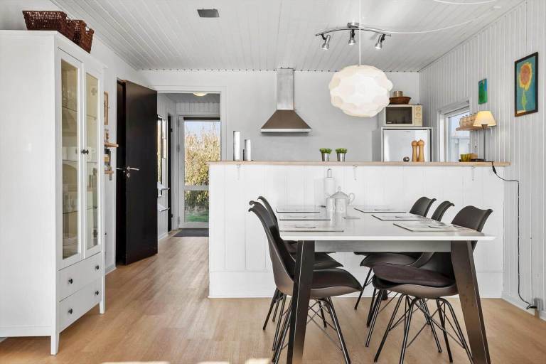 Vacation home with terrace & BBQ — photo 5