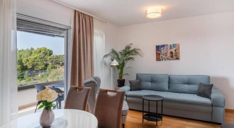 Lovely apartment | Beach nearby | Pets are welcome in Brela