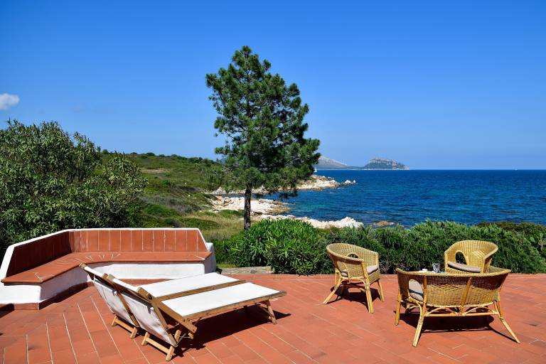 Fully equipped pleasant villa with grill, patio & fast internet | Sea view | Close to the beach | Suitable for remote work | Dogs allowed in Golfo Aranci