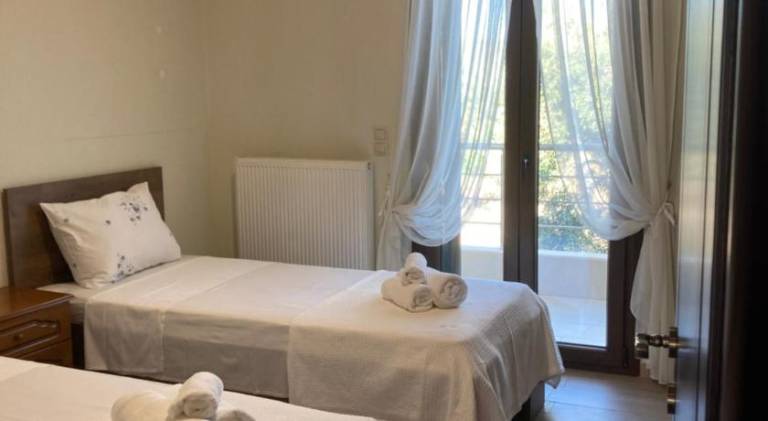 Villa with 2 rooms for 4 persons — photo 2