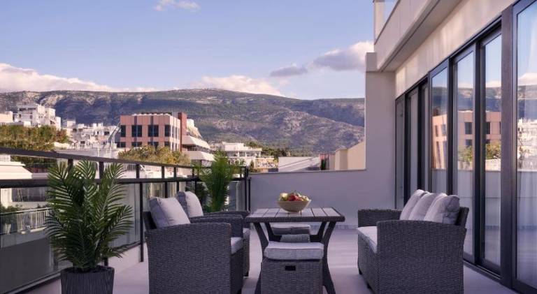 Serviced apartment with terrace — photo 2