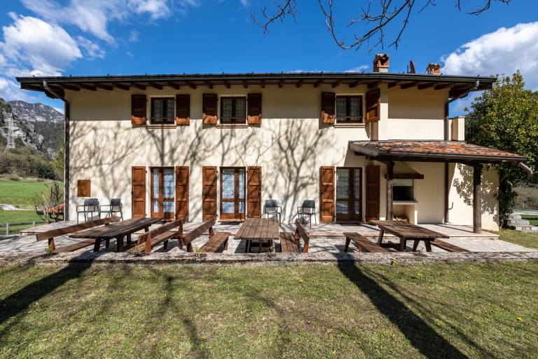 Farmhouse 'Agriturismo Val D' Egoi App 2' with Mountain View, Shared Garden and Wi-Fi — photo 3