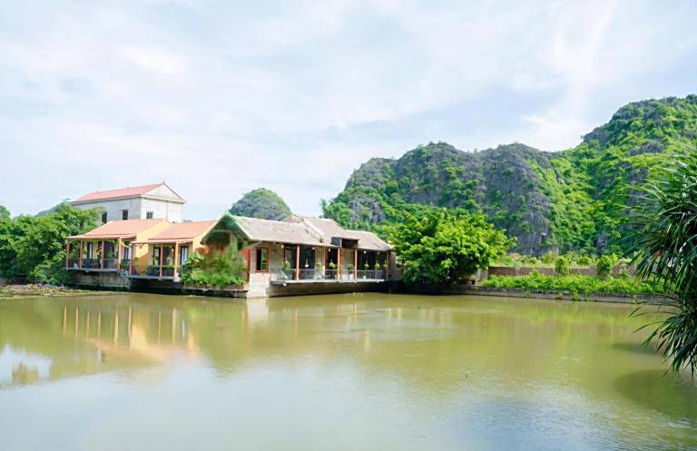 Hang Mua Peaceful Retreat in Hoa Lu