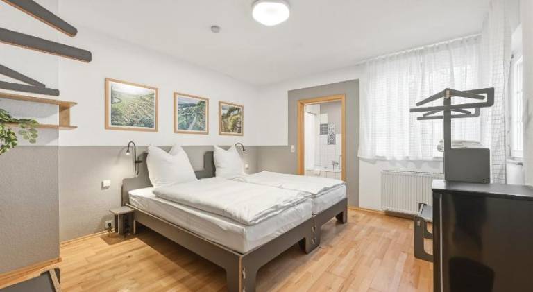 Rental apartment with 2 rooms for 4 persons in Stuttgart