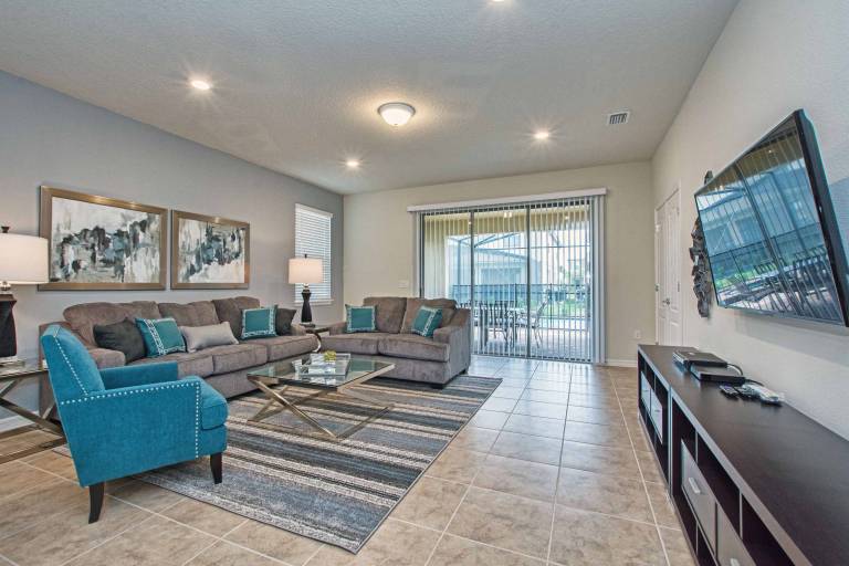 Vacation home with patio, private pool & jacuzzi in Cham