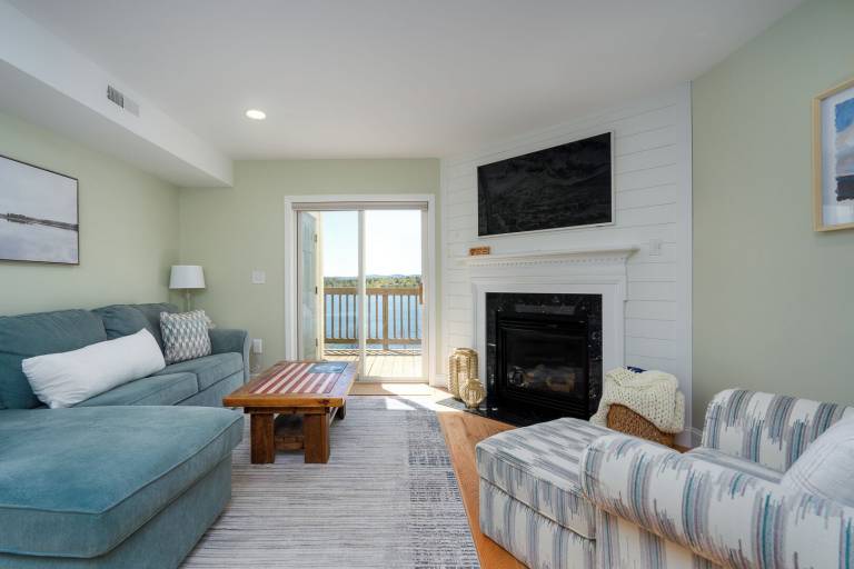 Condo Laconia