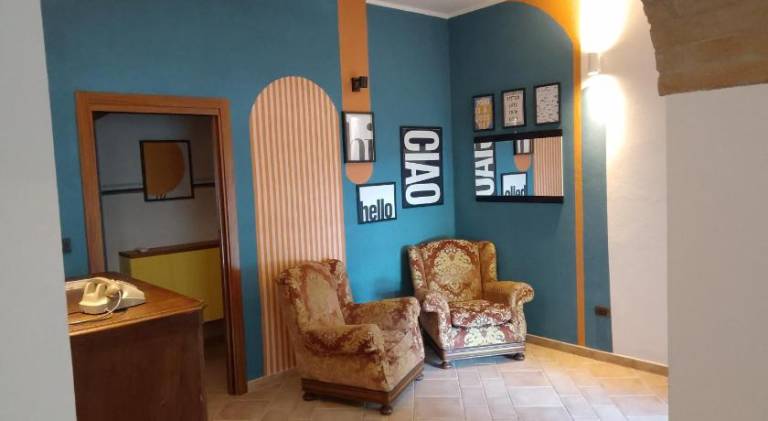 Serviced apartment with yard & hot tub | Pet-friendly — photo 4