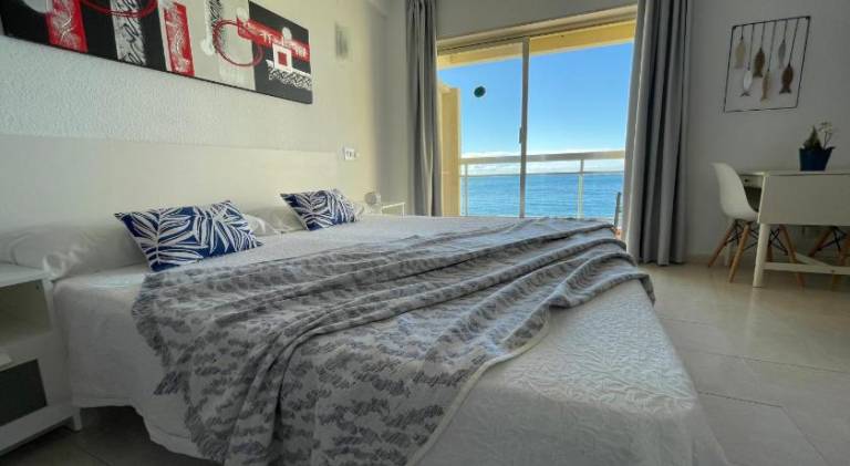 Holiday apartment with patio, pool & barbeque in Almunecar