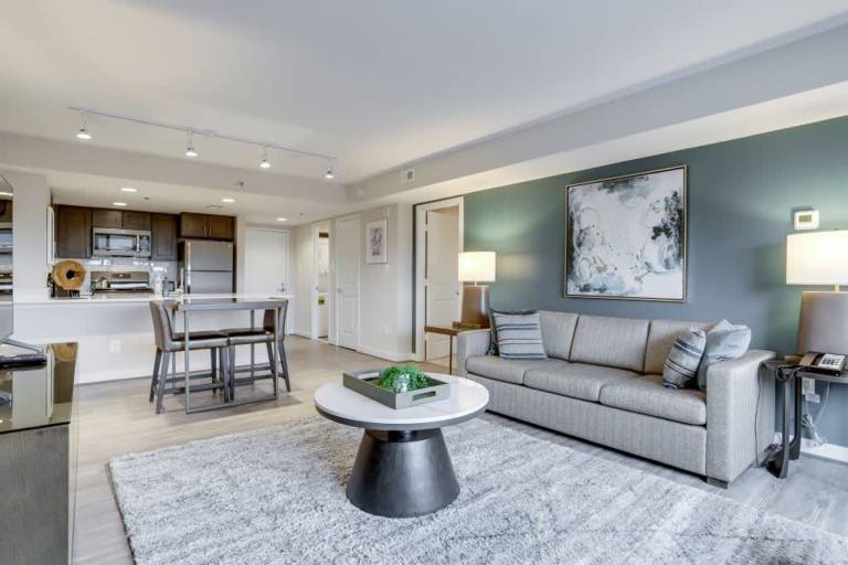 Sojourn Courtland Towers Great Views