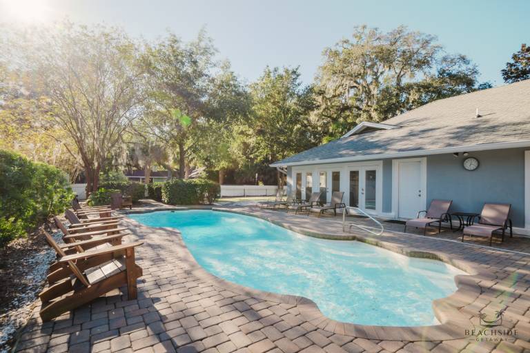 Family-friendly nice vacation home with hot tub, barbecue & private pool | Beach nearby | Suitable for remote work | Pets are welcome — photo 2