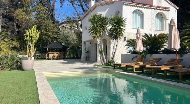 Villa with garden, private pool & patio in Cagnes-sur-Mer