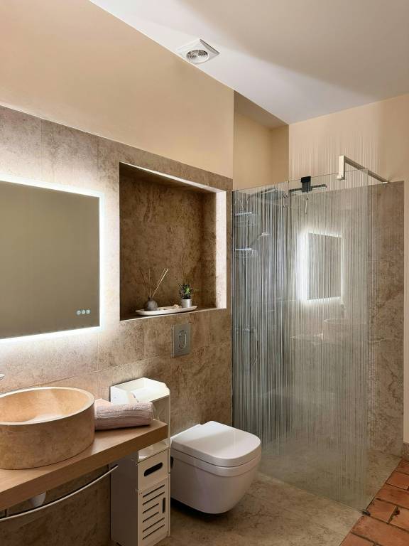 Fully equipped beautiful rental apartment with patio, pool & garden | Perfect for remote work | Pet-friendly — photo 4