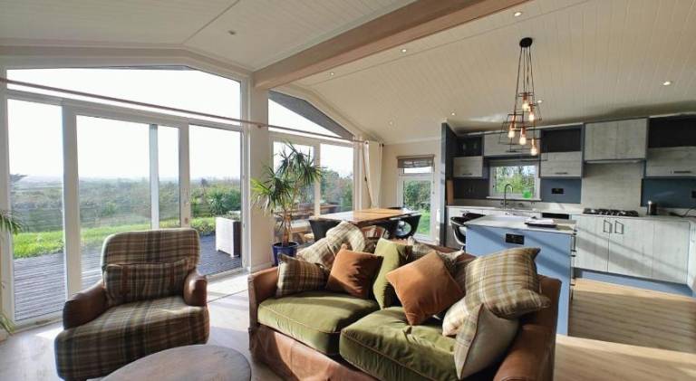 Lodge with barbeque | Pet-friendly — photo 2