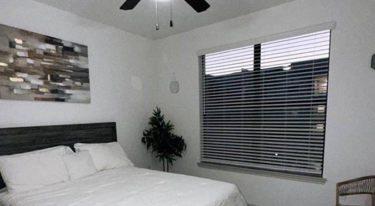 Apartment with pool — photo 2
