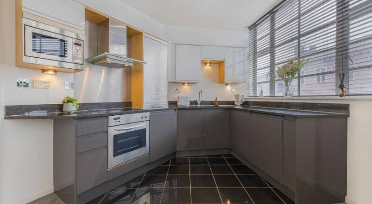 Charming rental apartment | Next to Brighton Palace Pier | Next to the beach | Pets allowed — photo 3