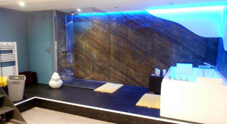 Holiday apartment with jacuzzi — photo 3
