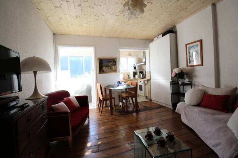 Apartment with 2 rooms for 4 persons — photo 3