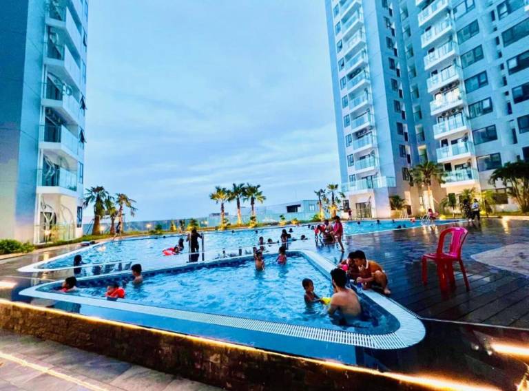 Rental apartment with pool, yard & patio | Water view | Suitable for remote work — photo 3