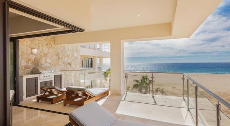 Beachfront 2 Bdrm Condo in Exclusive Diamante Golf — photo 2