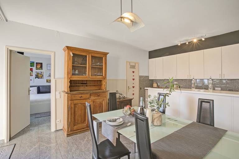 Child-friendly charming rental apartment with garden, pool & patio | Mountain view | Pets are welcome — photo 5