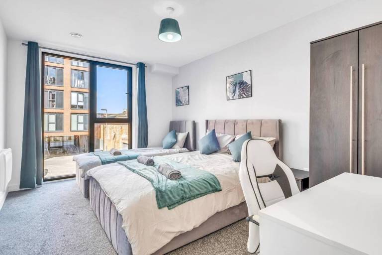 Apartment with 2 rooms for 7 persons in Birmingham