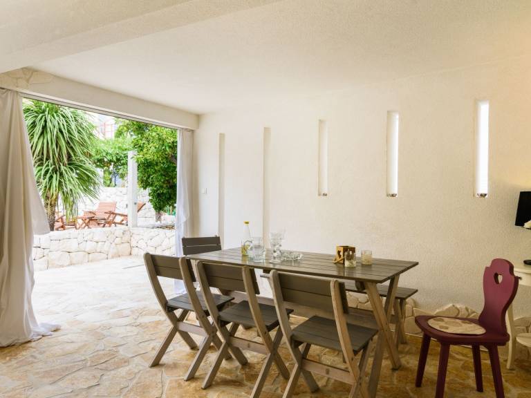Vacation home with terrace, yard & BBQ — photo 3