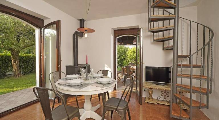 Villa with 1 room for 4 persons — photo 3