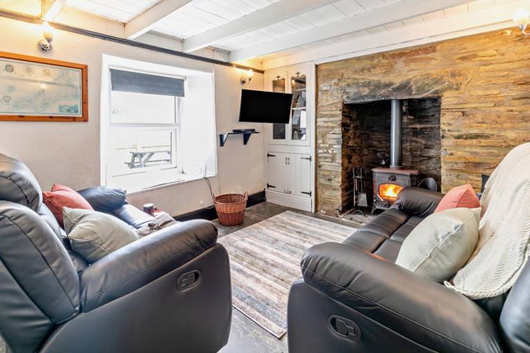 Fully equipped pleasant cottage with patio, barbeque & yard | Pets are welcome — photo 3