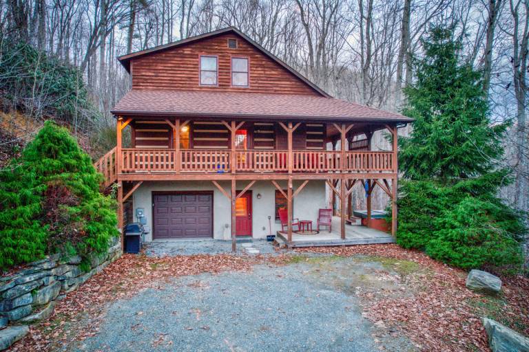 1 Abundant Life - hot tub, game room, near Boone & golf course in Boone, NC