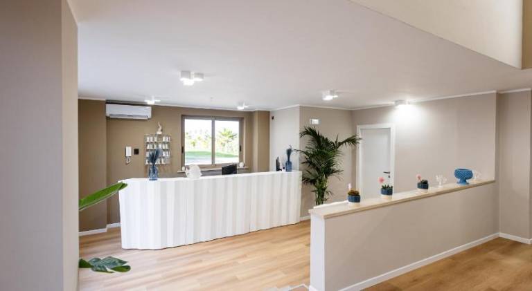 Pleasant serviced apartment with patio | Close to the beach | Pets are welcome — photo 5