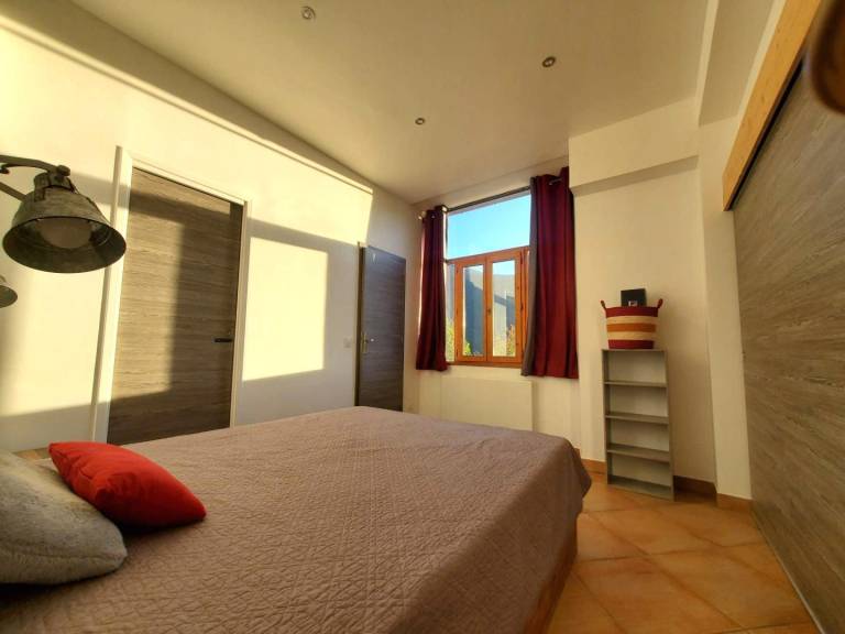 Gite with terrace — photo 4