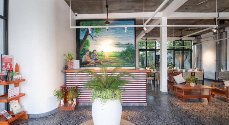 Family-Style 3-Bedroom Unique Villa by Tunnel — photo 4