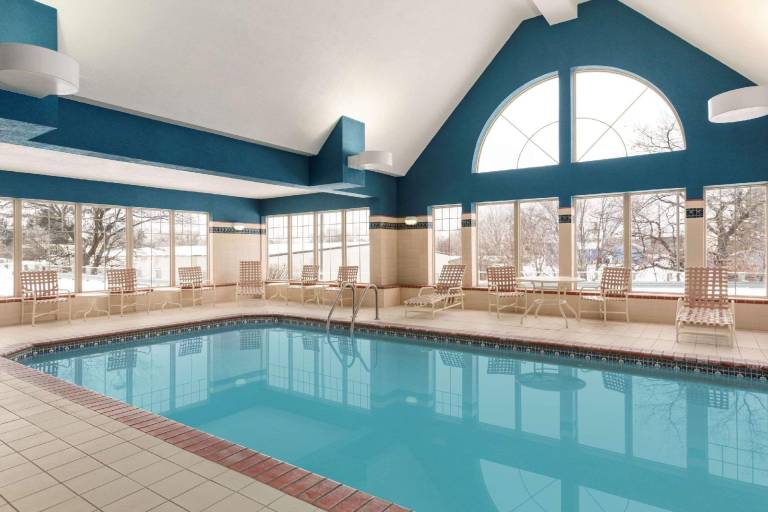Country Inn & Suites by Radisson, Wausau, WI — photo 2