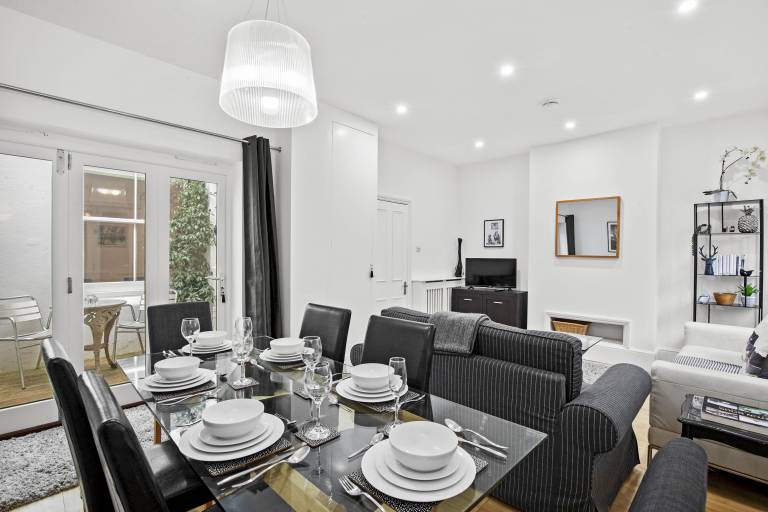 Fully equipped holiday apartment | Near Brighton Palace Pier | Beach nearby | Pets are welcome — photo 2