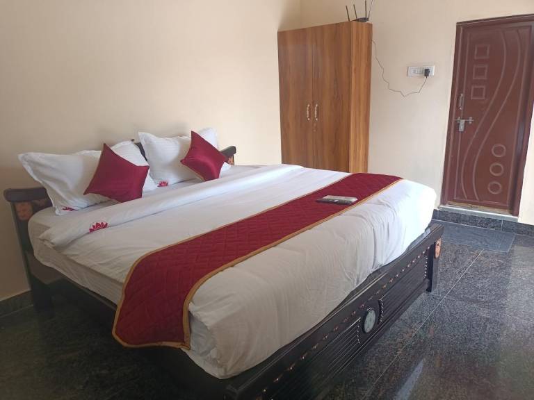House with 7 rooms for 16 persons — photo 2