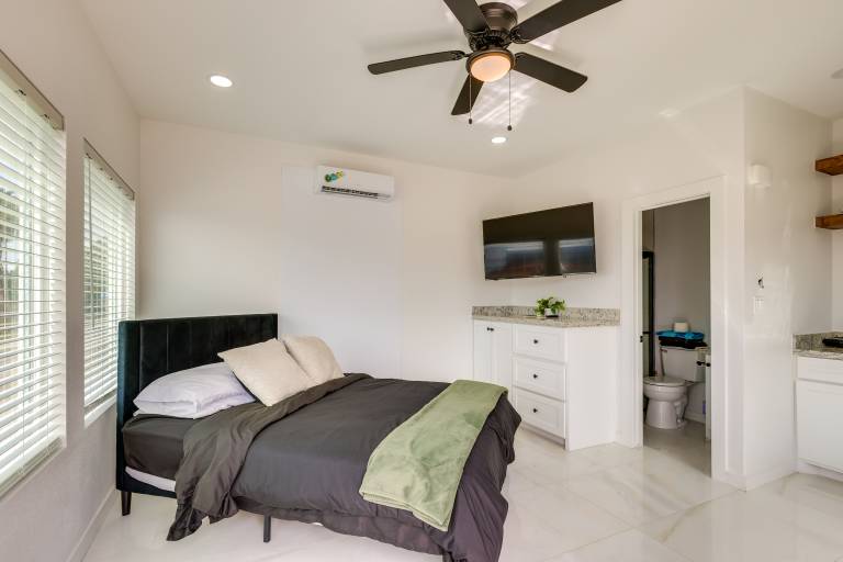 Community Pool! Walkable South Padre Island Studio in South Padre Island, TX