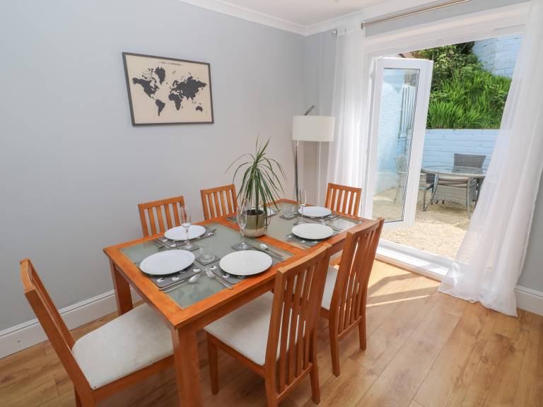 Children-friendly cottage with garden & hot tub | Pets allowed — photo 4
