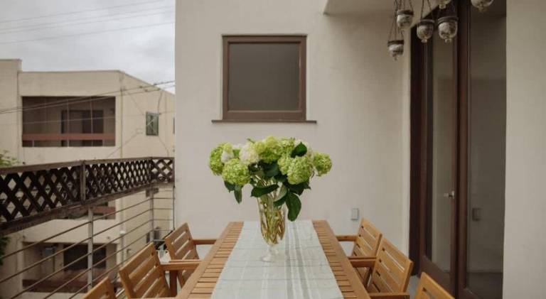 Dreamy Mid-Century Modern Pad — photo 5