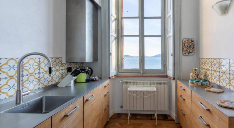 Apartment with terrace — photo 2