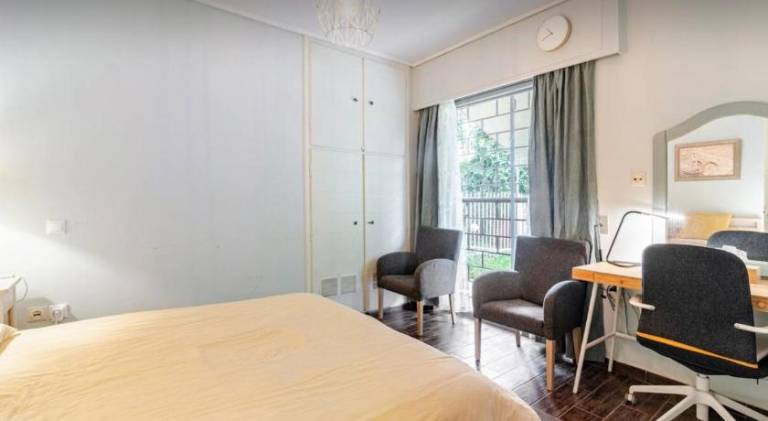 Rental apartment with patio & yard — photo 2
