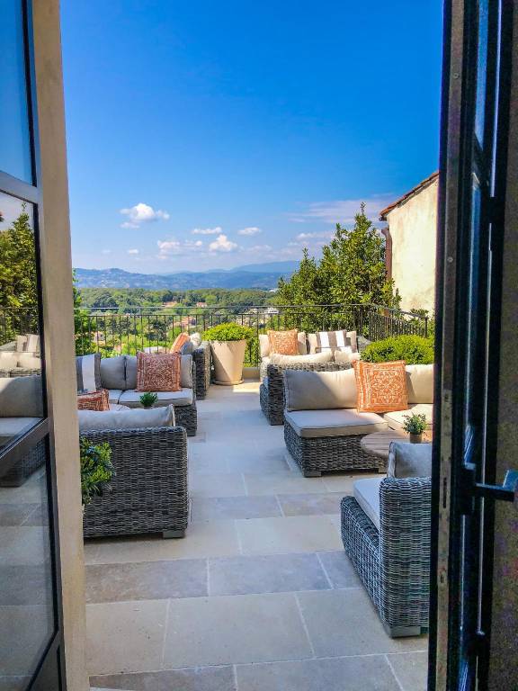 Mougins Luxury Retreats in Valbonne